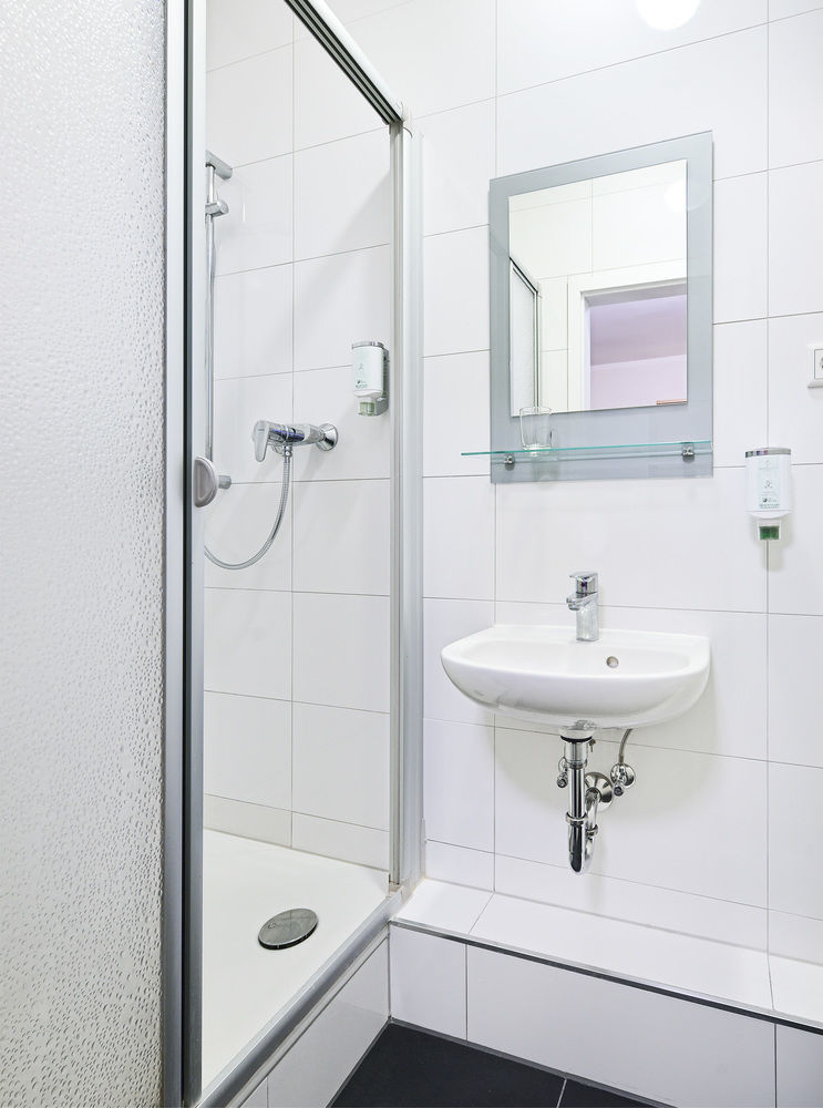 Hotel Celina Niederrheinischer Hof Krefeld Ngoại thất bức ảnh