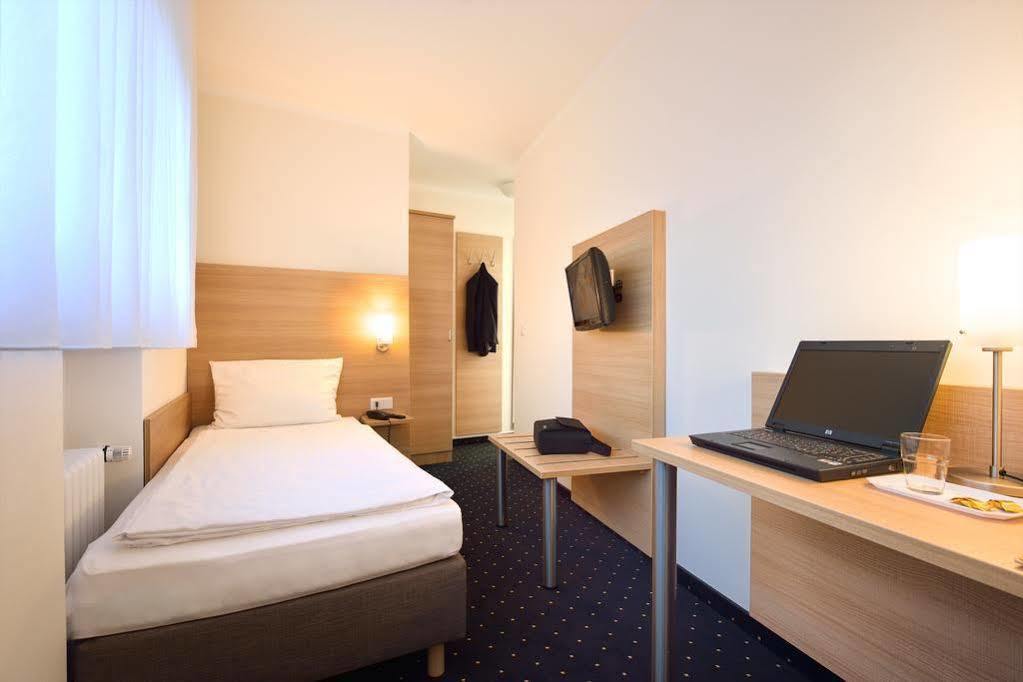 Hotel Celina Niederrheinischer Hof Krefeld Ngoại thất bức ảnh